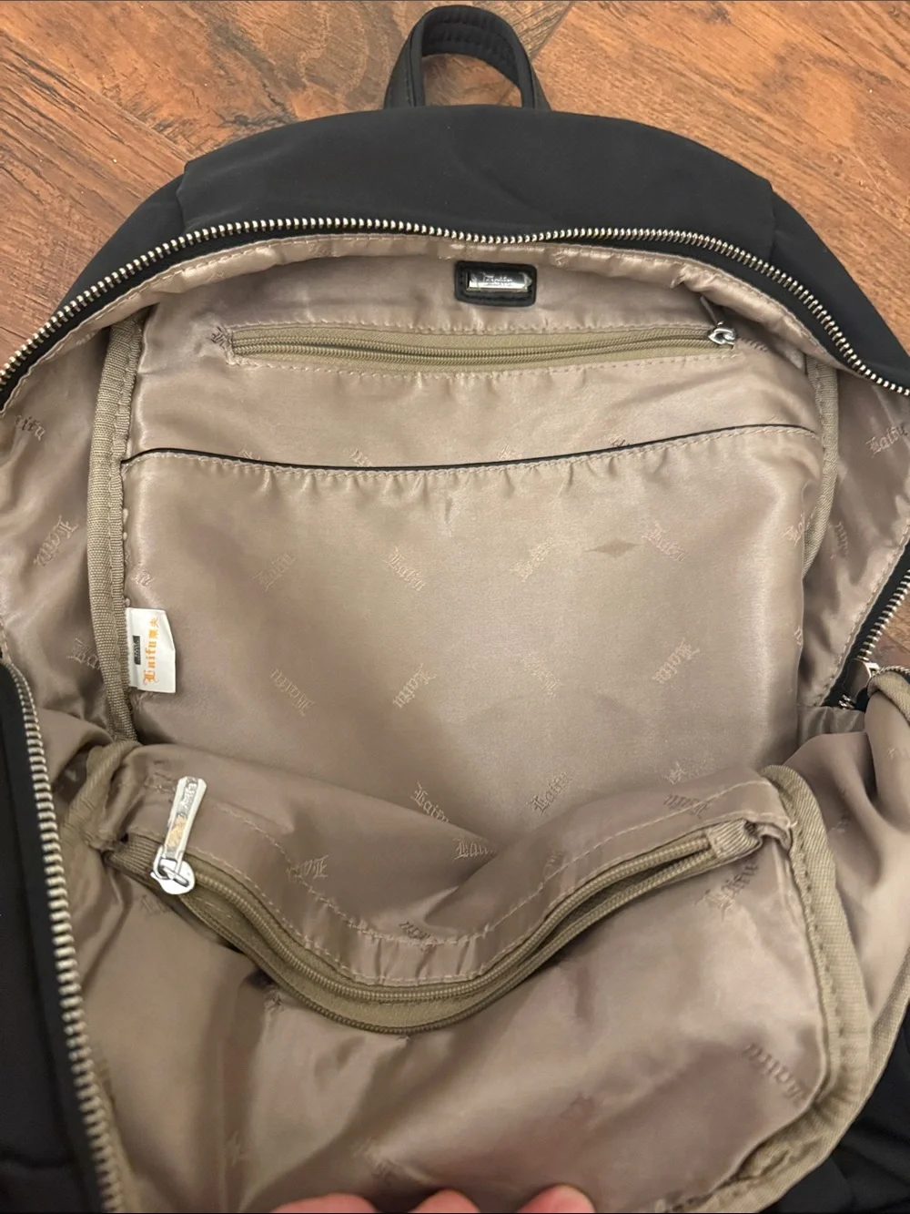 Laitu Black Everyday Backpack